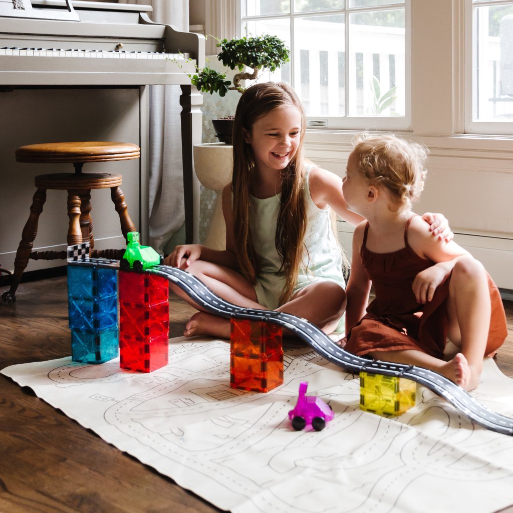 Magna-Tiles Cars 2-Piece Magnetic Kit - Blue and Orange